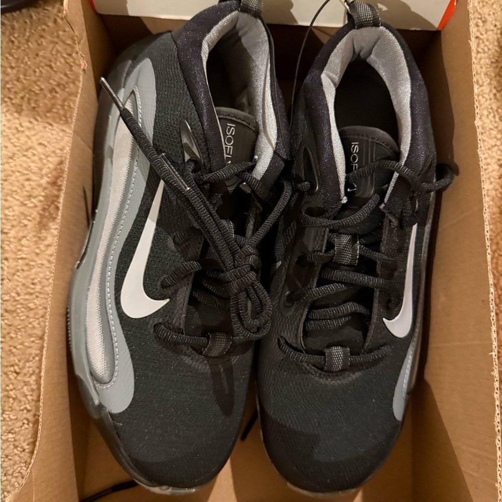 Nike IsoFly Basketball Shoes Black Wolf Grey Cool Grey NEW Big Kid's Size 5.5y